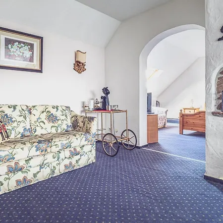 Schloss Destille מלון 3*