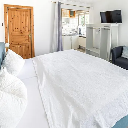 Schloss Destille 3* דורמאגן