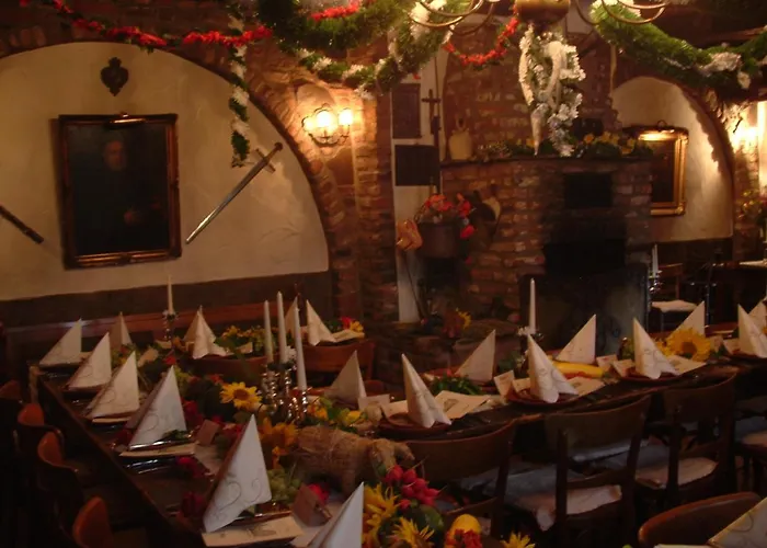 Hotel Schloss Destille 3*